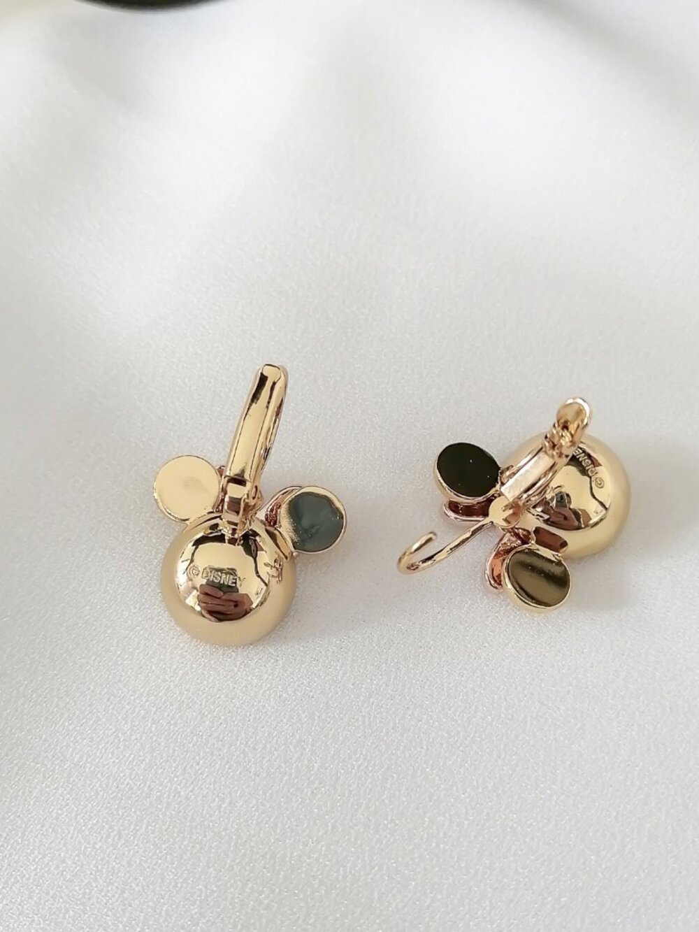 Kate Spade Minnie Mouse Gold Leverbacks Earrings | NEW - Picture 4 of 5